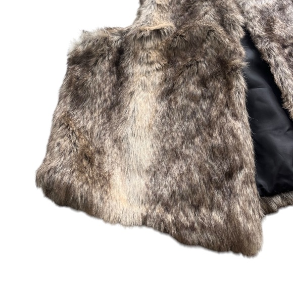 Mossimo Women’s Large Brown Fuzzy Faux Fur Leather Neckline Open Vest #259121669 - Picture 8 of 16